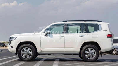 Toyota Land Cruiser VX (LHD) TOYOTA LAND CRUISER VX 4.0P AT MY2025 – WHITE-8