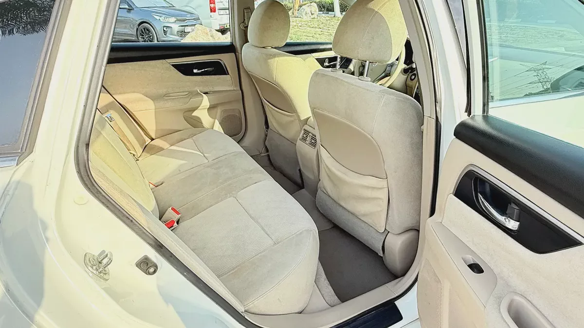 2013 Nissan Altima SV GCC Specs - Excellent Condition-9-9