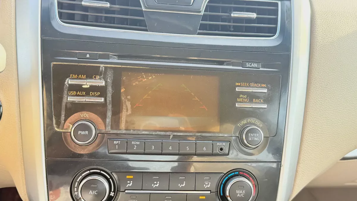 2013 Nissan Altima SV GCC Specs - Excellent Condition-14-14