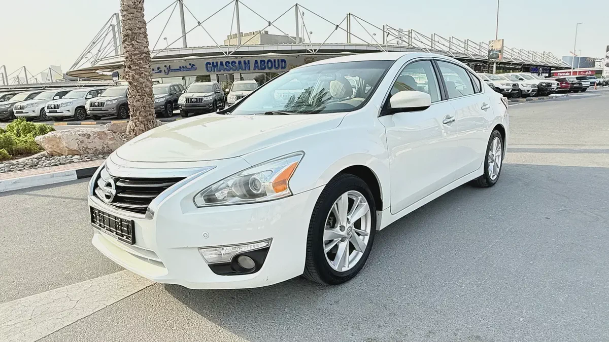 2013 Nissan Altima SV GCC Specs - Excellent Condition