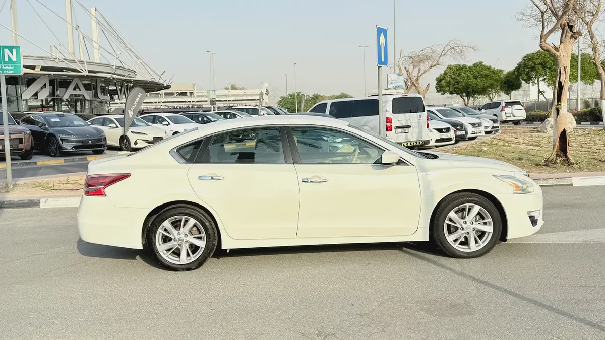 2013 Nissan Altima SV GCC Specs - Excellent Condition-6-6
