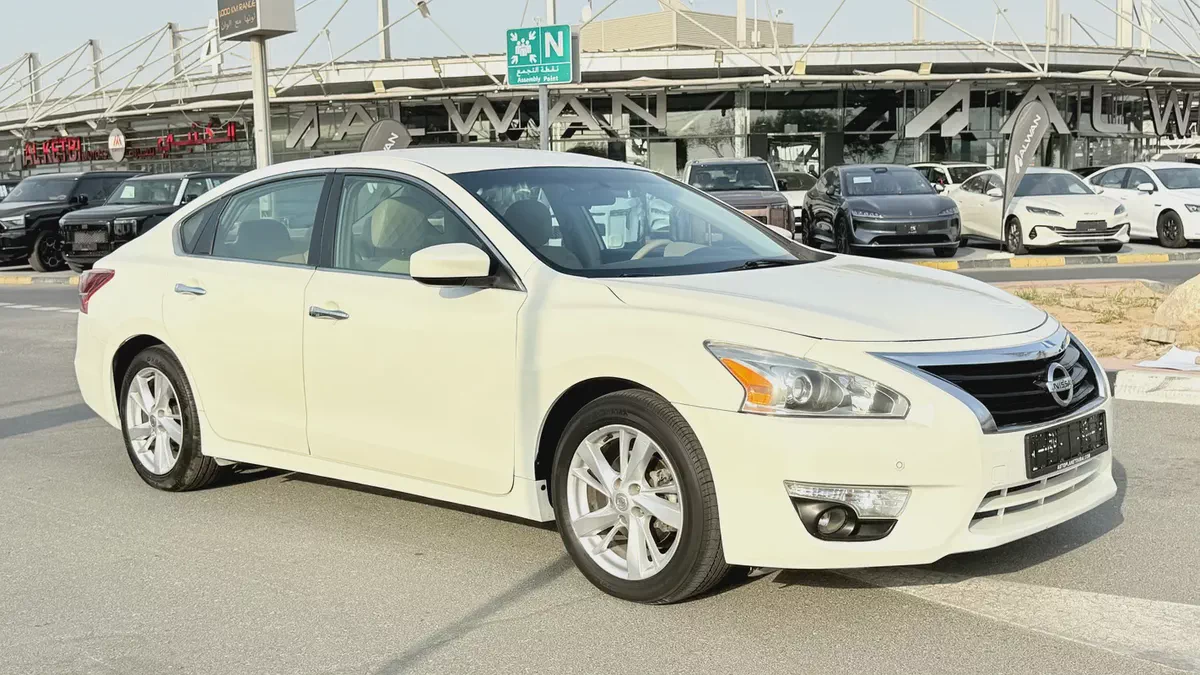 2013 Nissan Altima SV GCC Specs - Excellent Condition-7-7