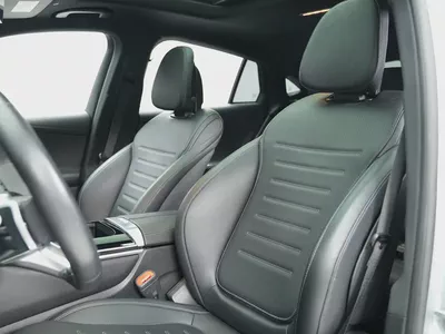 Mercedes-Benz GLC 300 4MATIC 2024 - Korean Specs - Brand New Condition-10