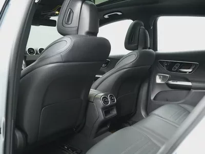 Mercedes-Benz GLC 300 4MATIC 2024 - Korean Specs - Brand New Condition-12