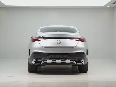 Mercedes-Benz GLC 300 4MATIC 2024 - Korean Specs - Brand New Condition-5