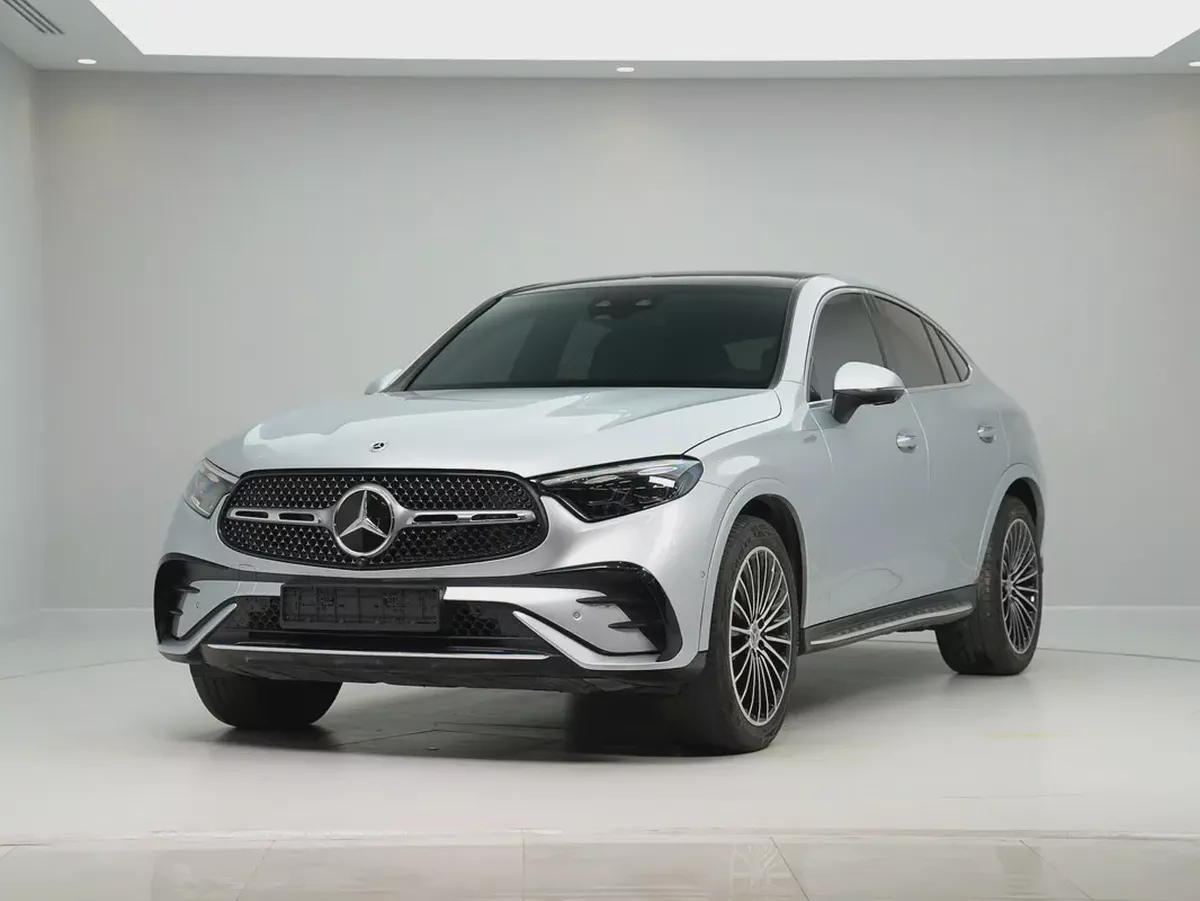 Mercedes-Benz GLC 300 4MATIC 2024 - Korean Specs - Brand New Condition