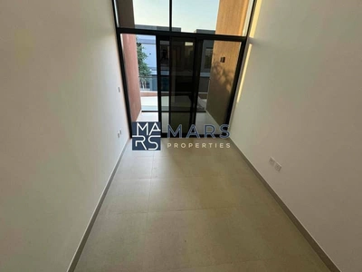 Limited offer 3 bedroom middle unit in Robinia for rent just in 140k-16