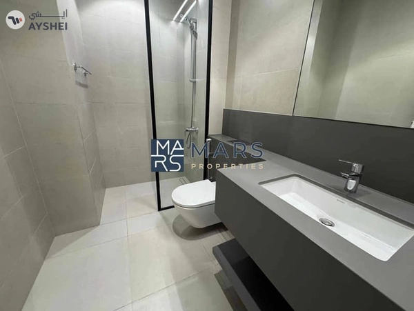 Limited offer 3 bedroom middle unit in Robinia for rent just in 140k