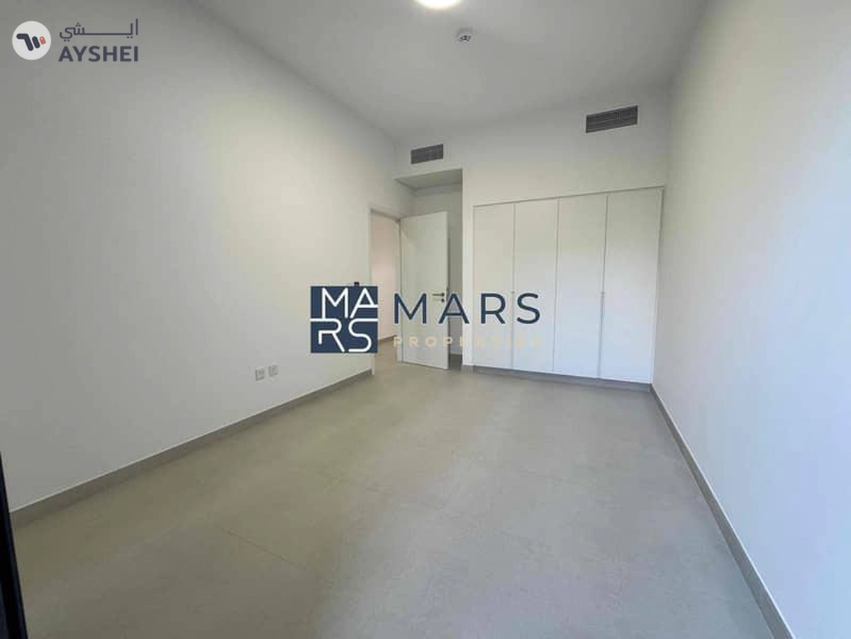 Limited offer 3 bedroom middle unit in Robinia for rent just in 140k-2-2