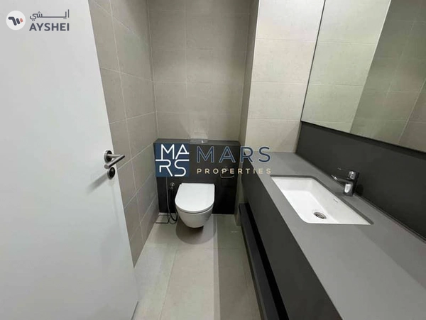 Limited offer 3 bedroom middle unit in Robinia for rent just in 140k
