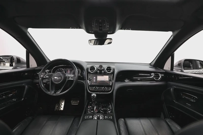 Bentley Bentayga-13