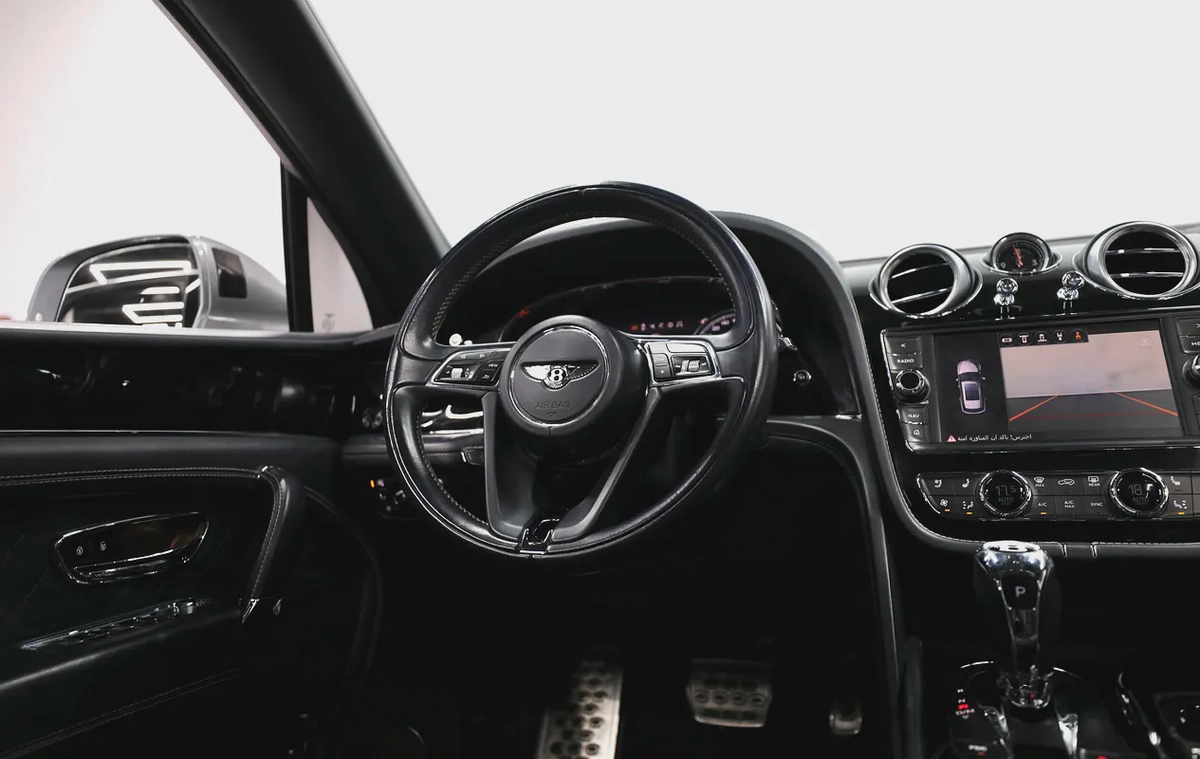 Bentley Bentayga-11-11