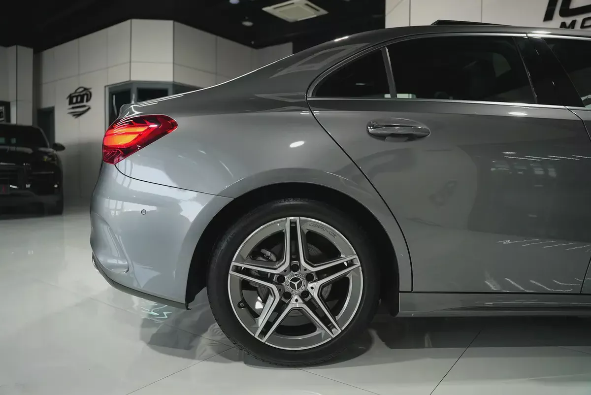 2024 Mercedes-Benz A 200 AMG Line | GCC Specs | Like New-18-18