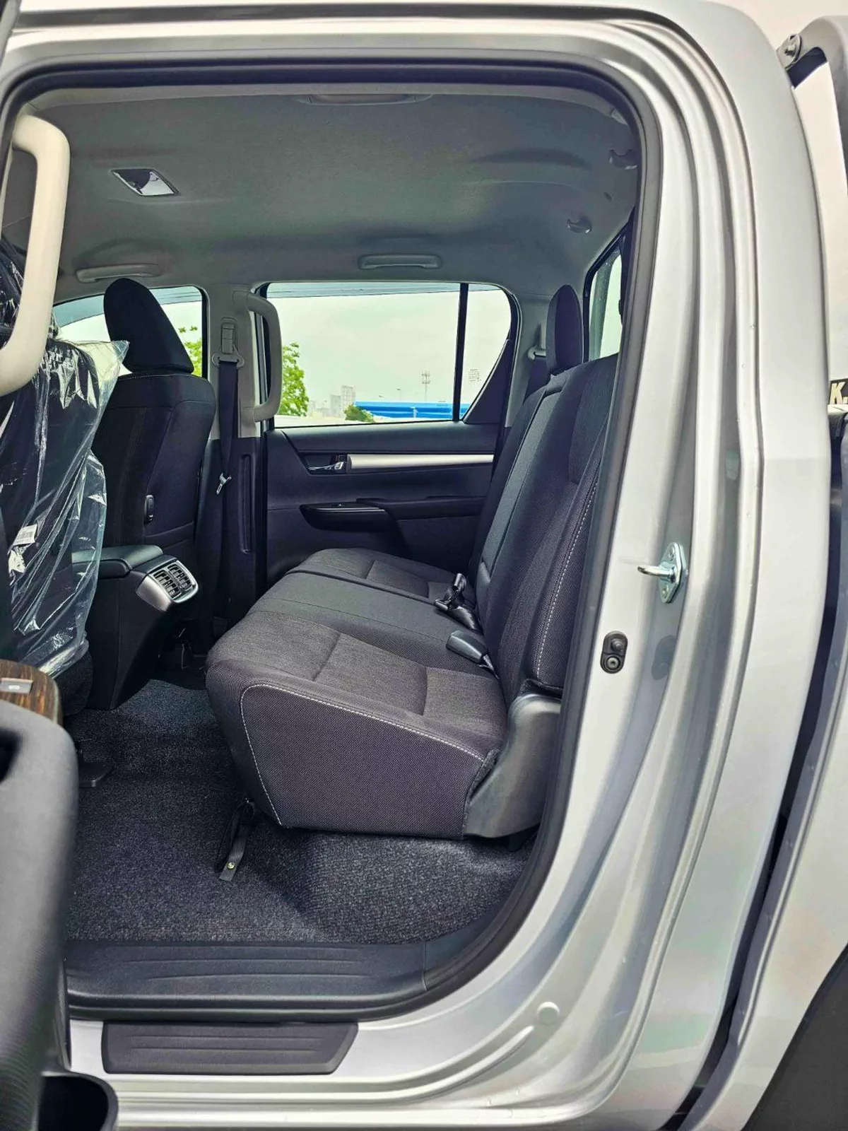 Toyota Hilux SR5 TRD 4.0L PETROL SR5 TRD || 4.0L PETROL V6 4WD | WOOD INTERIOR W VISOR | BLIND SPOT | DIFFLOCK | DVD+CAMERA | READY S-9-0