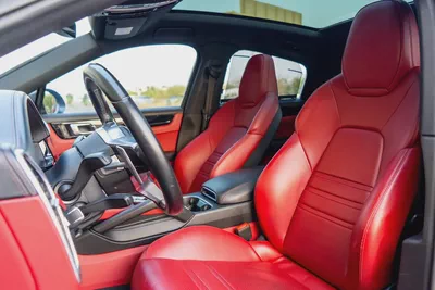 Pristine 2022 Porsche Cayenne Standard | GCC Specs | Low Mileage-10