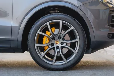 Pristine 2022 Porsche Cayenne Standard | GCC Specs | Low Mileage-12