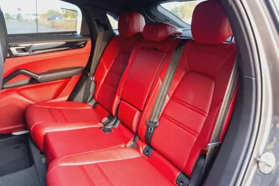 Pristine 2022 Porsche Cayenne Standard | GCC Specs | Low Mileage-13