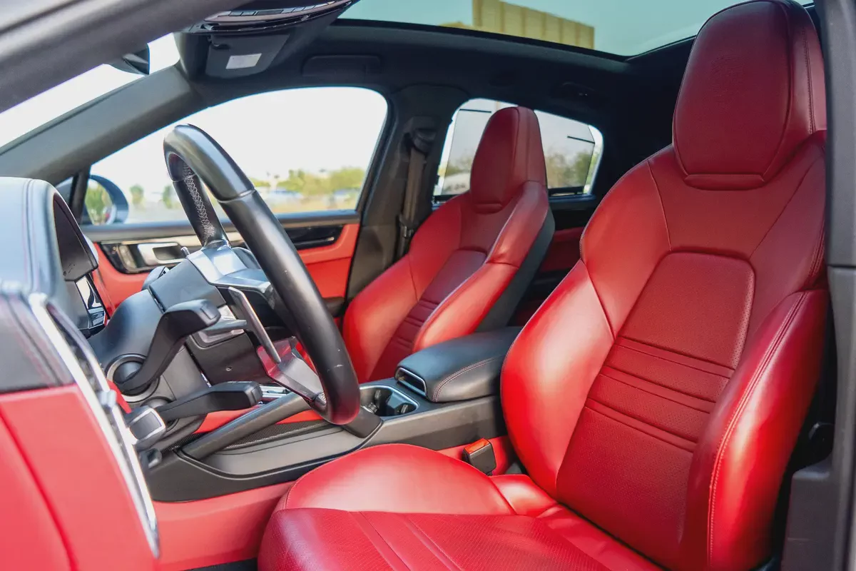 Pristine 2022 Porsche Cayenne Standard | GCC Specs | Low Mileage-10-10