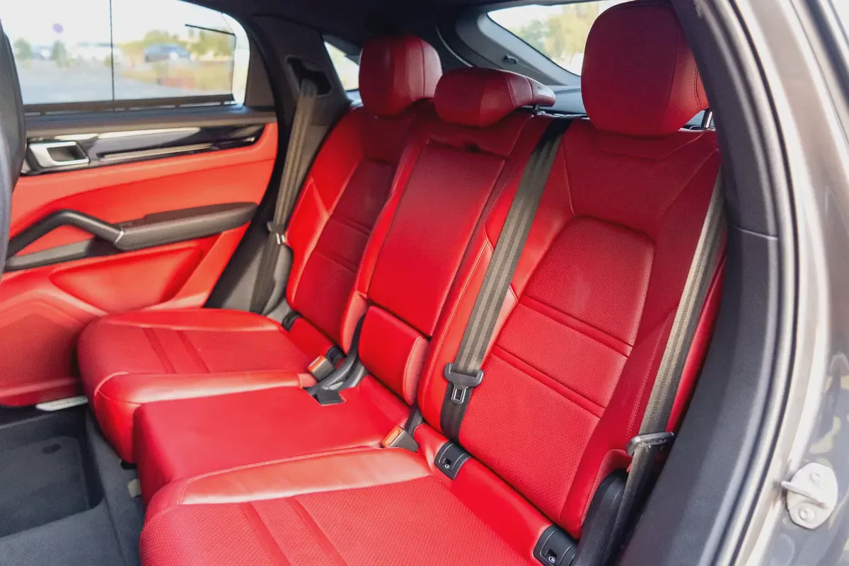 Pristine 2022 Porsche Cayenne Standard | GCC Specs | Low Mileage-13-13