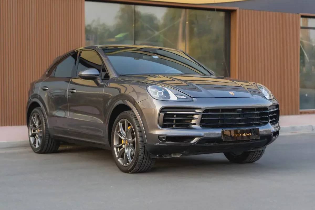 Pristine 2022 Porsche Cayenne Standard | GCC Specs | Low Mileage
