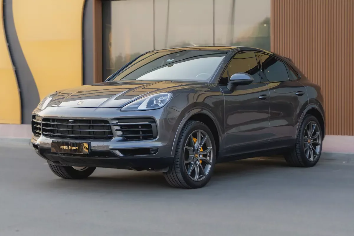 Pristine 2022 Porsche Cayenne Standard | GCC Specs | Low Mileage-1-1
