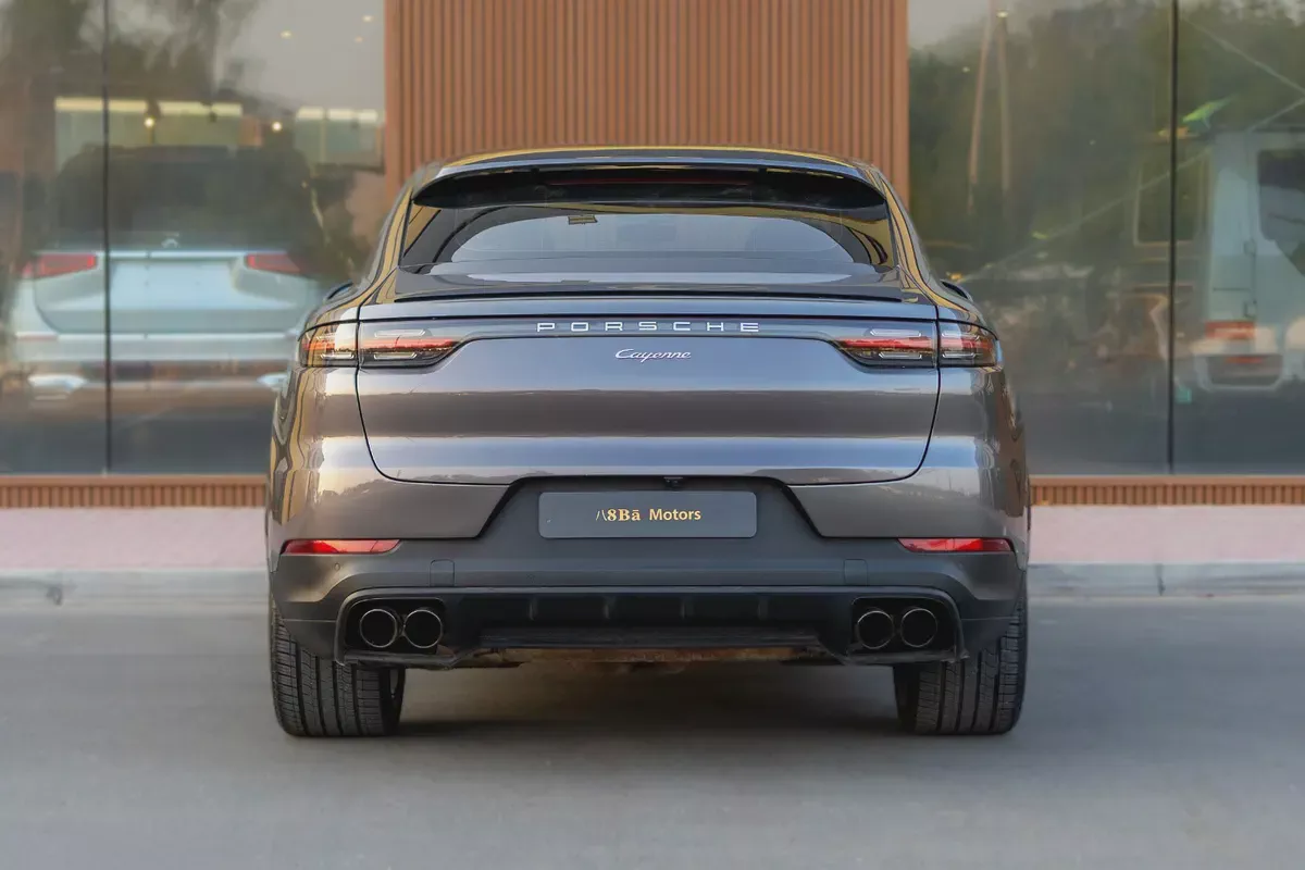 Pristine 2022 Porsche Cayenne Standard | GCC Specs | Low Mileage-2-2