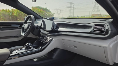 BYD QIN PLUS Design PHEV (Black)-6