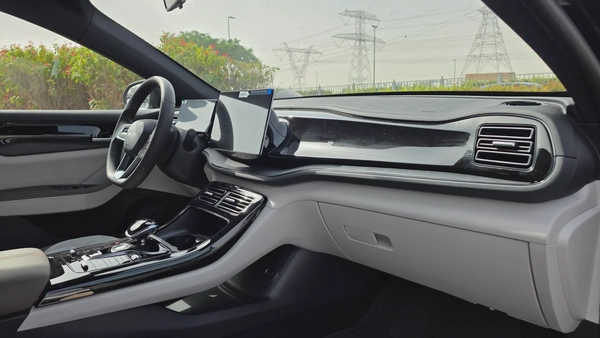 BYD QIN PLUS Design PHEV (Black)