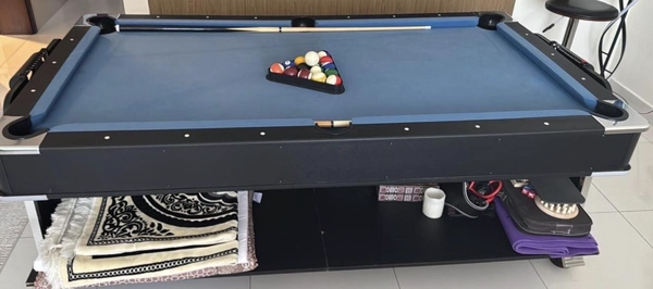 billiards table 