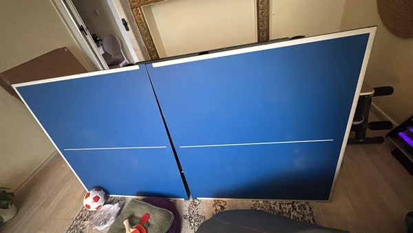 billiards table 