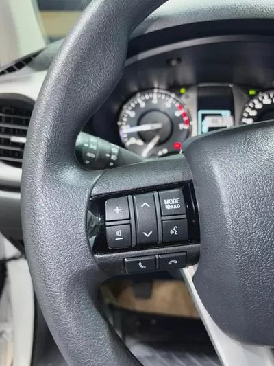 Toyota Hilux Double Cab GLX 2026 MT 4WD 2.7L GCC Specsهايلوكس غمارتين قير عادي بنزين مكينه  2700-11