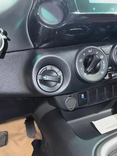 Toyota Hilux Double Cab GLX 2026 MT 4WD 2.7L GCC Specsهايلوكس غمارتين قير عادي بنزين مكينه  2700-12