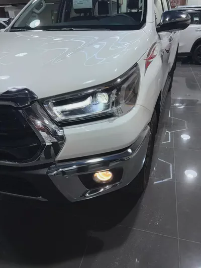 Toyota Hilux Double Cab GLX 2026 MT 4WD 2.7L GCC Specsهايلوكس غمارتين قير عادي بنزين مكينه  2700-17