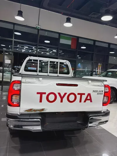 Toyota Hilux Double Cab GLX 2026 MT 4WD 2.7L GCC Specsهايلوكس غمارتين قير عادي بنزين مكينه  2700-3