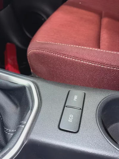 Toyota Hilux Double Cab GLX 2026 MT 4WD 2.7L GCC Specsهايلوكس غمارتين قير عادي بنزين مكينه  2700-7