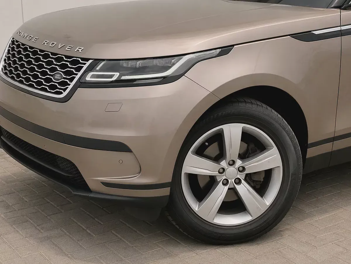 Stunning Land Rover Range Rover Velar P250 S 2019 | GCC Specs | Low Mileage-1-1