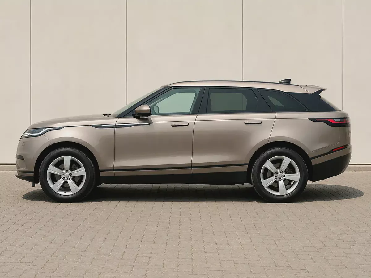 Stunning Land Rover Range Rover Velar P250 S 2019 | GCC Specs | Low Mileage-3-3