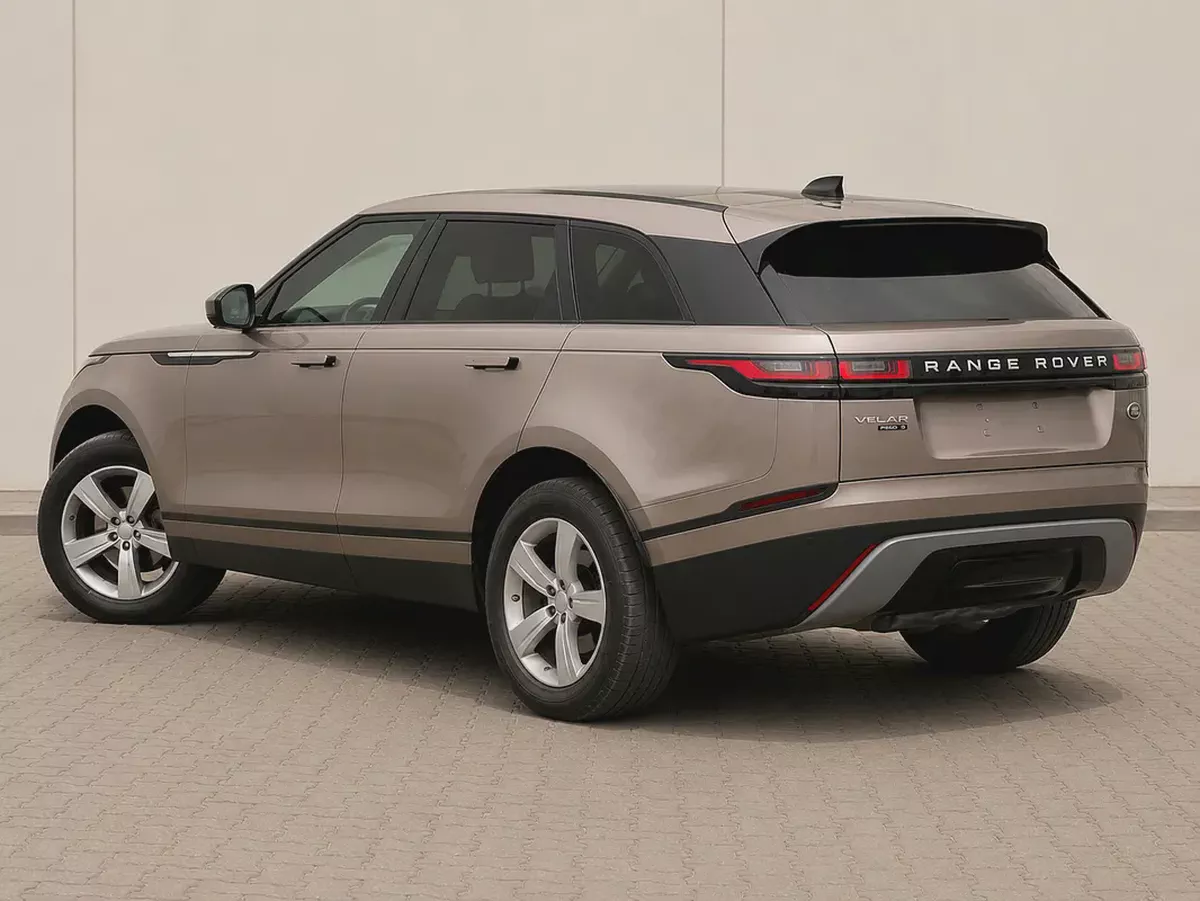 Stunning Land Rover Range Rover Velar P250 S 2019 | GCC Specs | Low Mileage-4-4