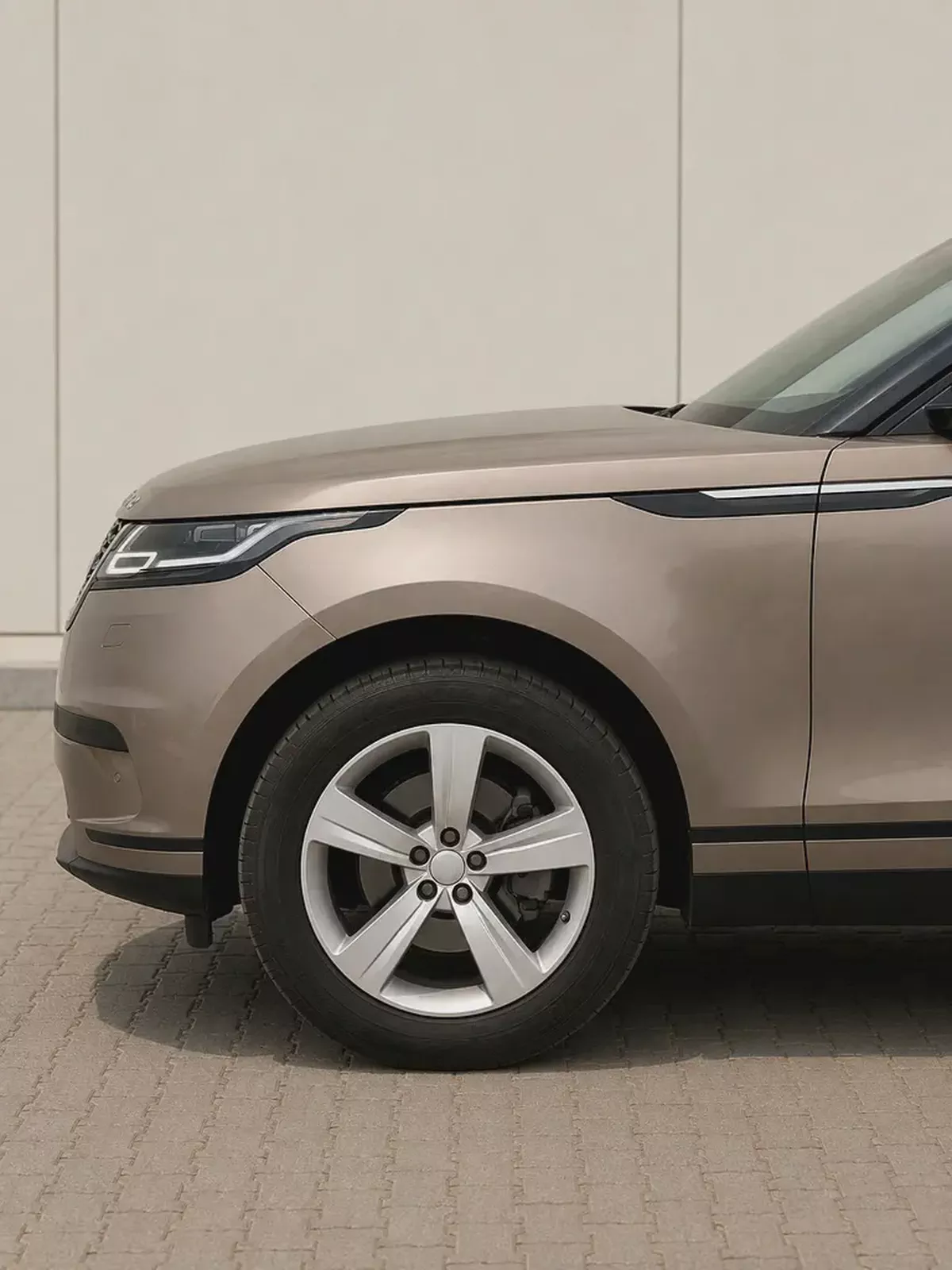 Stunning Land Rover Range Rover Velar P250 S 2019 | GCC Specs | Low Mileage-8-8