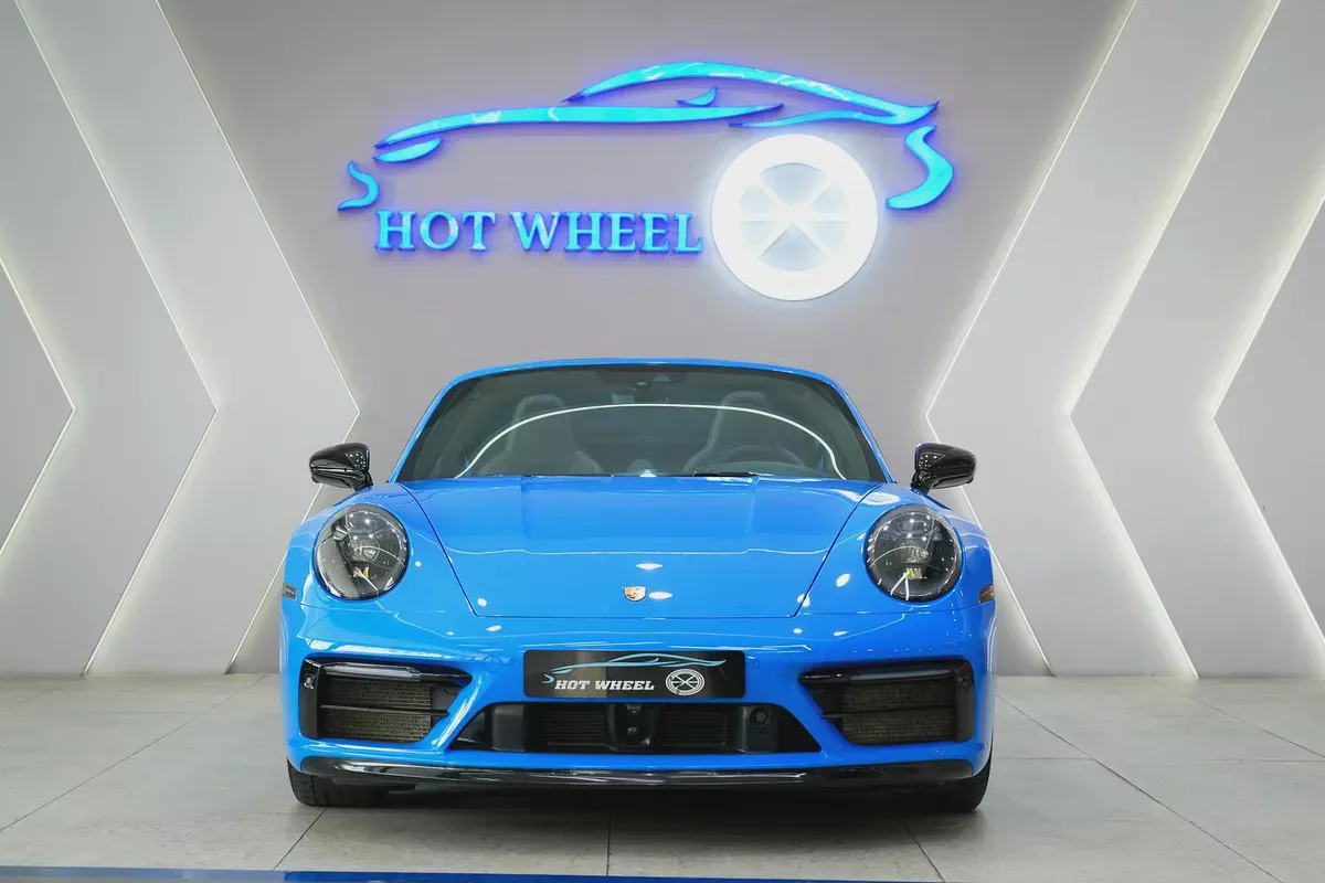 Porsche 911 Targa 4 GTS 2024 - Brand New - High Spec-2-2