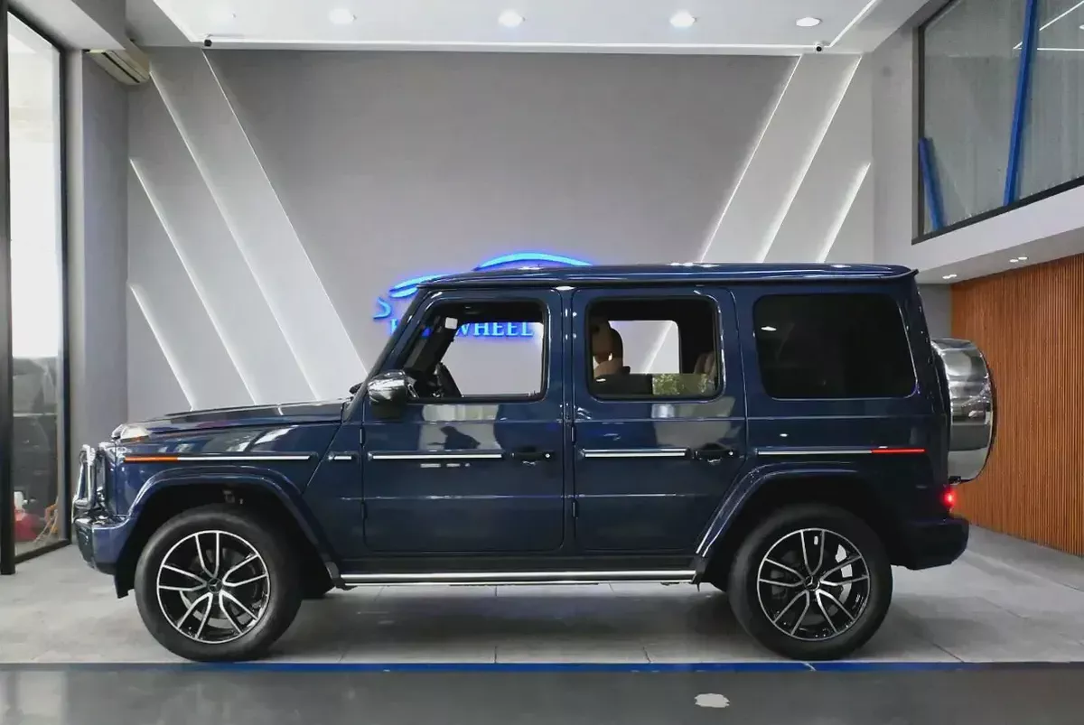 2025 Mercedes-Benz G 550 Low mileage, With warranty-6-6