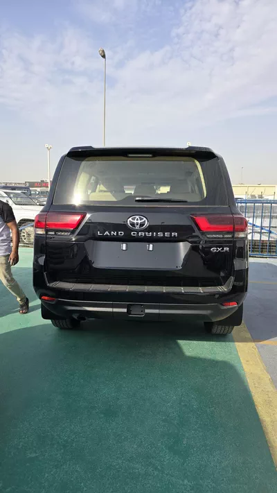 Toyota Land Cruiser 2026 – Bold Hybrid Power-14