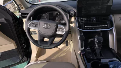Toyota Land Cruiser 2026 – Bold Hybrid Power-10