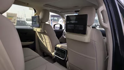 Toyota Land Cruiser 2026 – Bold Hybrid Power-5