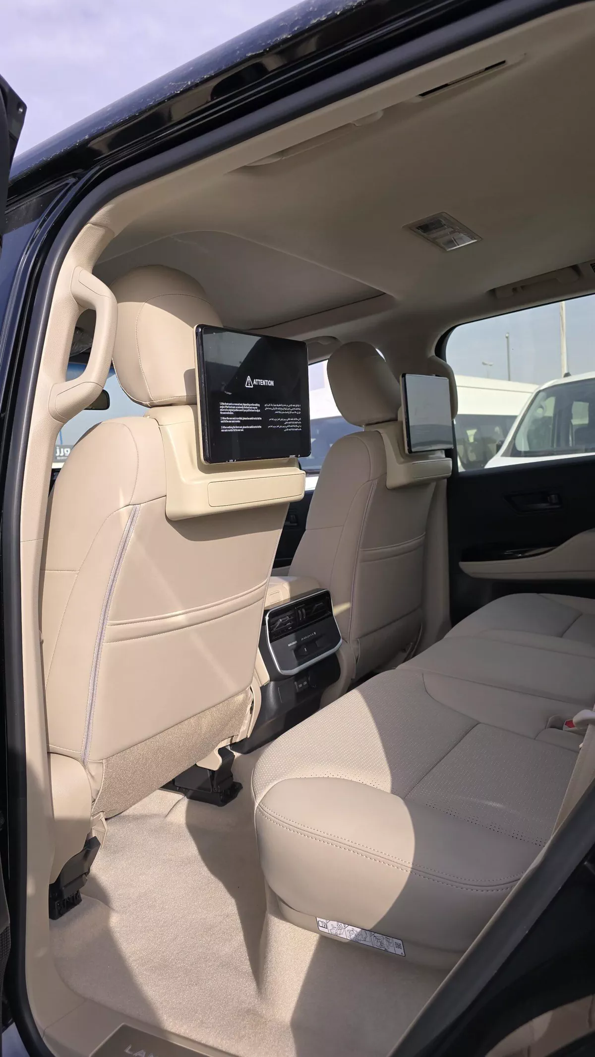 Toyota Land Cruiser 2026 – Bold Hybrid Power-6-6