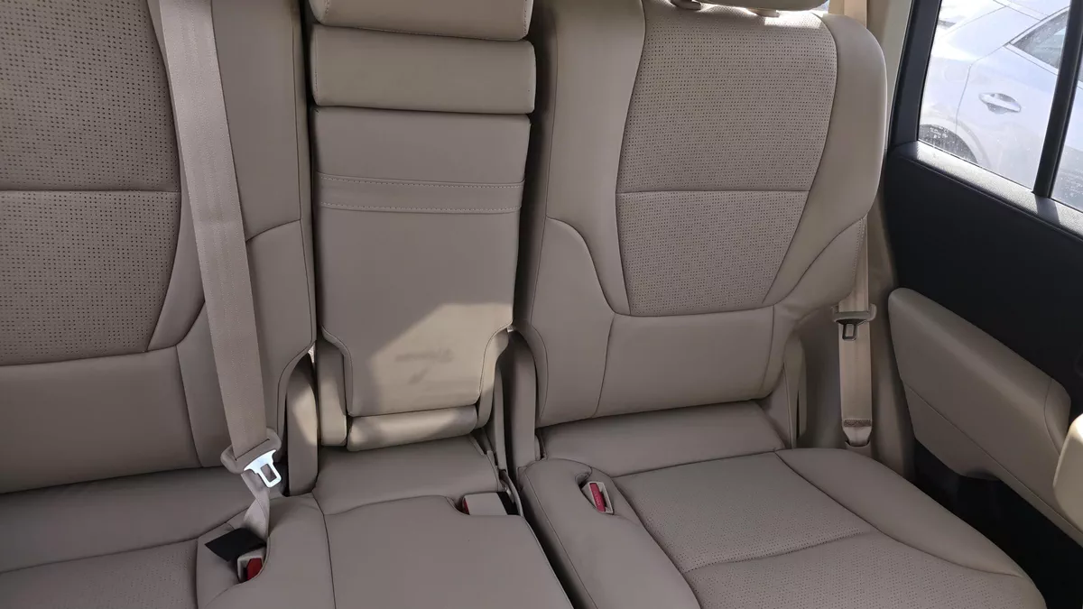 Toyota Land Cruiser 2026 – Bold Hybrid Power-8-8