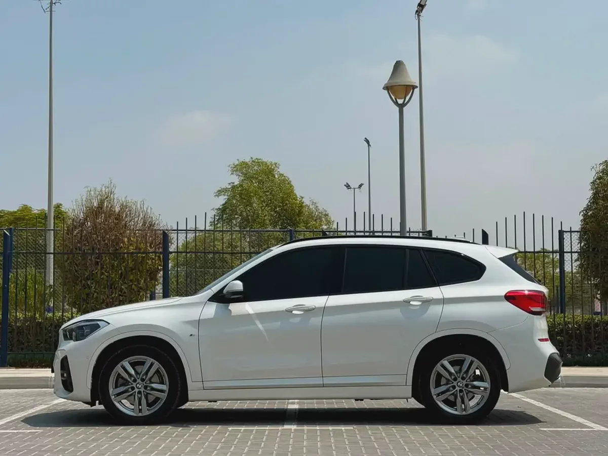 2021-BMW X1 sDrive20i With M Package-Service contract with BMW-Bank Finance Available-5-5