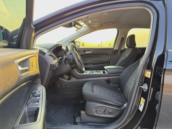 Ford Edge2022 GCC, in excellent condition, accident-free, with factory inspections.