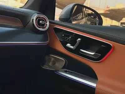 Mercedes GLC300 import from Korea model 2025 original paint مرسيدس جي الـ سي ٣٠٠ كوري موديل ٢٠٢٥-14