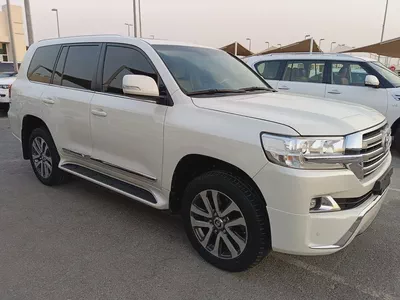Toyota Land Cruiser GXR V8 5.7L 2017 | GCC Specs | Pristine Condition-0